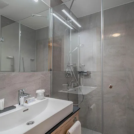 Apartment In Brixental Near Hiking Trails, Cleaning Included Daire Brixen im Thale